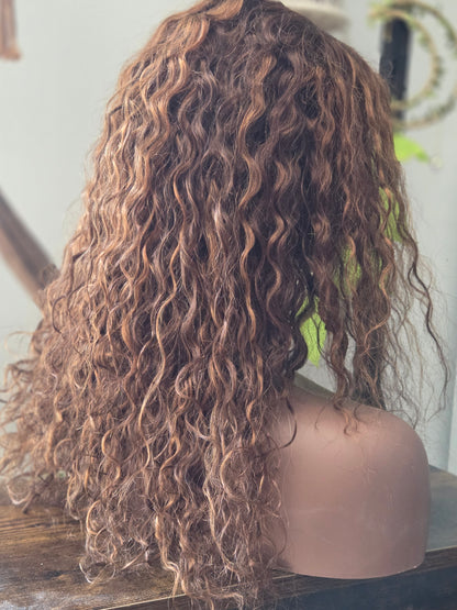 CARLOTA-Perruque Ondulée 18" couleur blond/chocolat